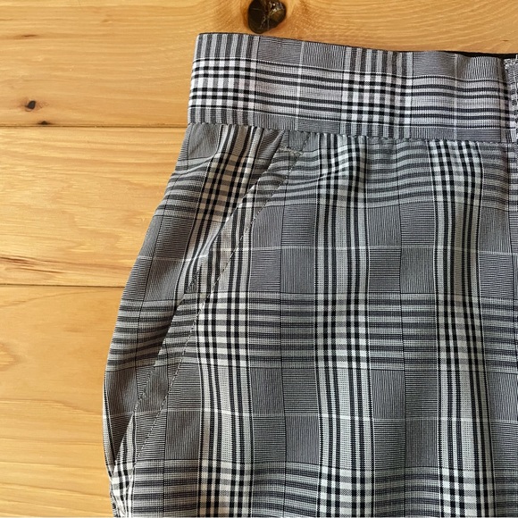 Travis Mathews Plaid Golf Shorts Men's Size
W40 Inseam 12" Gray Silver - Picture 3 of 10